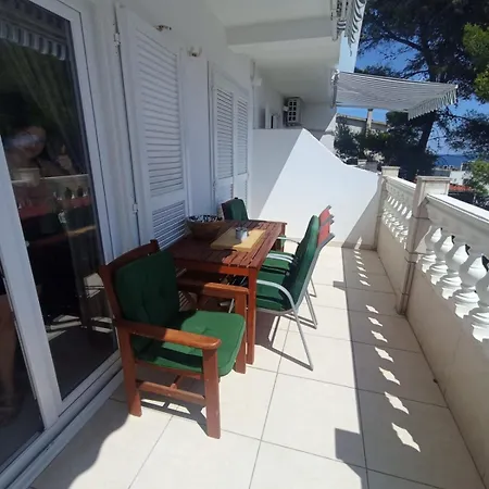 Mirta Apartment